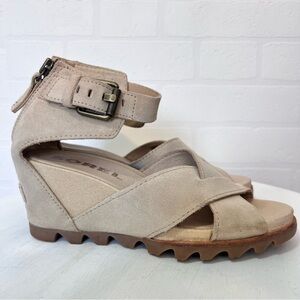 Sorel Joanie ll Leather Wedge Heel Walking Sandals Oatmeal Size 7.5 Granola Girl